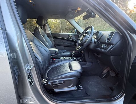 Mini Countryman 1.5 Countryman Cooper Exclusive Auto 5dr 11