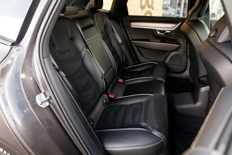 Volvo S90 RECHARGE T8 R-DESIGN AWD 38