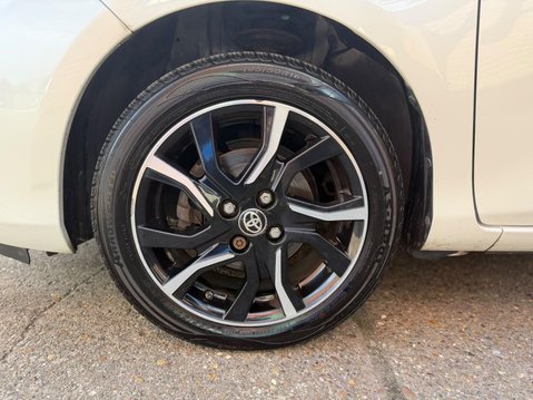 Toyota Yaris 1.33 Dual VVT-i Design Euro 6 5dr 20
