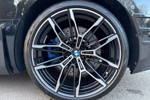 BMW M2 M2 - M PERFORMANCE EXHAUST & BODYKIT -DRIVING ASSISTANT +COMFORT PACK  82
