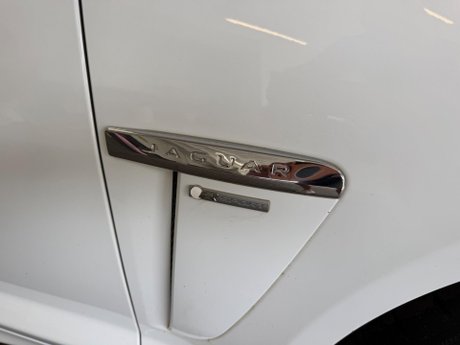 Jaguar XF 2.2d R-Sport Auto Euro 5 (s/s) 4dr 36