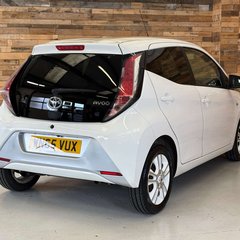 Toyota Aygo 1.0 VVT-i x-pure Hatchback 5dr Petrol Manual Euro 6 (68 ps) 4