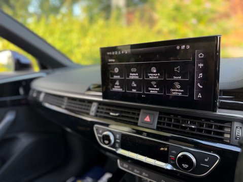 Audi A4 2.0 TFSI 40 Black Edition Estate 5dr Petrol S Tronic Euro 6 (s/s) (190 ps) 19
