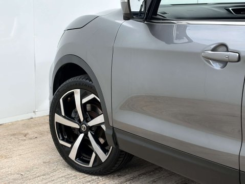 Nissan Qashqai 1.3 Qashqai Tekna DiG-T Semi-Auto 5dr 45
