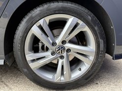 Volkswagen Golf 1.5 eTSI MHEV R-Line Hatchback 5dr Petrol Hybrid DSG Euro 6 (s/s) (150 ps) 16