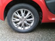 Toyota Yaris VVT-I ICON ONLY 7,000 MILES FROM NEW 12