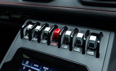 Lamborghini Huracan LP640-4 EVO 18