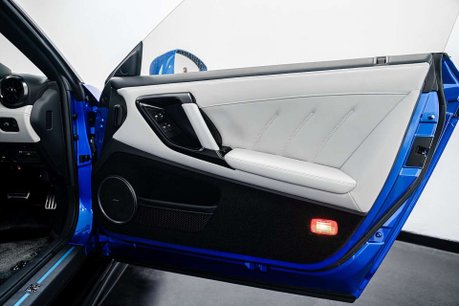 Nissan GT-R Premium Edition 3.8 2dr Coupe Semi Auto Petrol 22