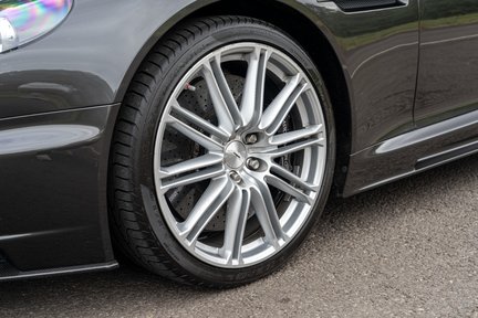 Aston Martin DBS V12 9
