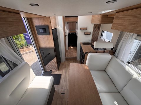 Pilote P740FGJ Evidence 2025 MODEL 8