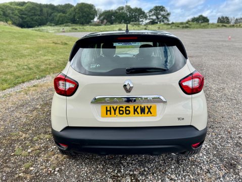 Renault Captur DYNAMIQUE NAV TCE 4