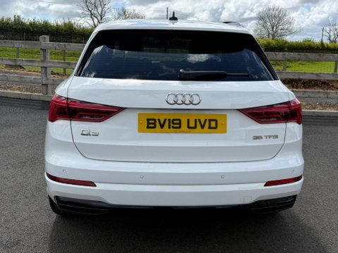 Audi Q3 1.5 TFSI CoD 35 Sport Euro 6 (s/s) 5dr 11