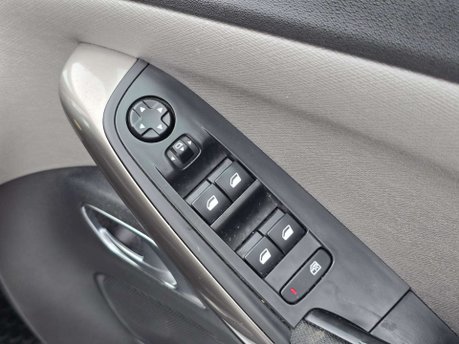 Citroen Grand C4 Spacetourer 2.0 BlueHDi Flair MPV 5dr Diesel EAT8 Euro 6 (s/s) (160 ps) 29