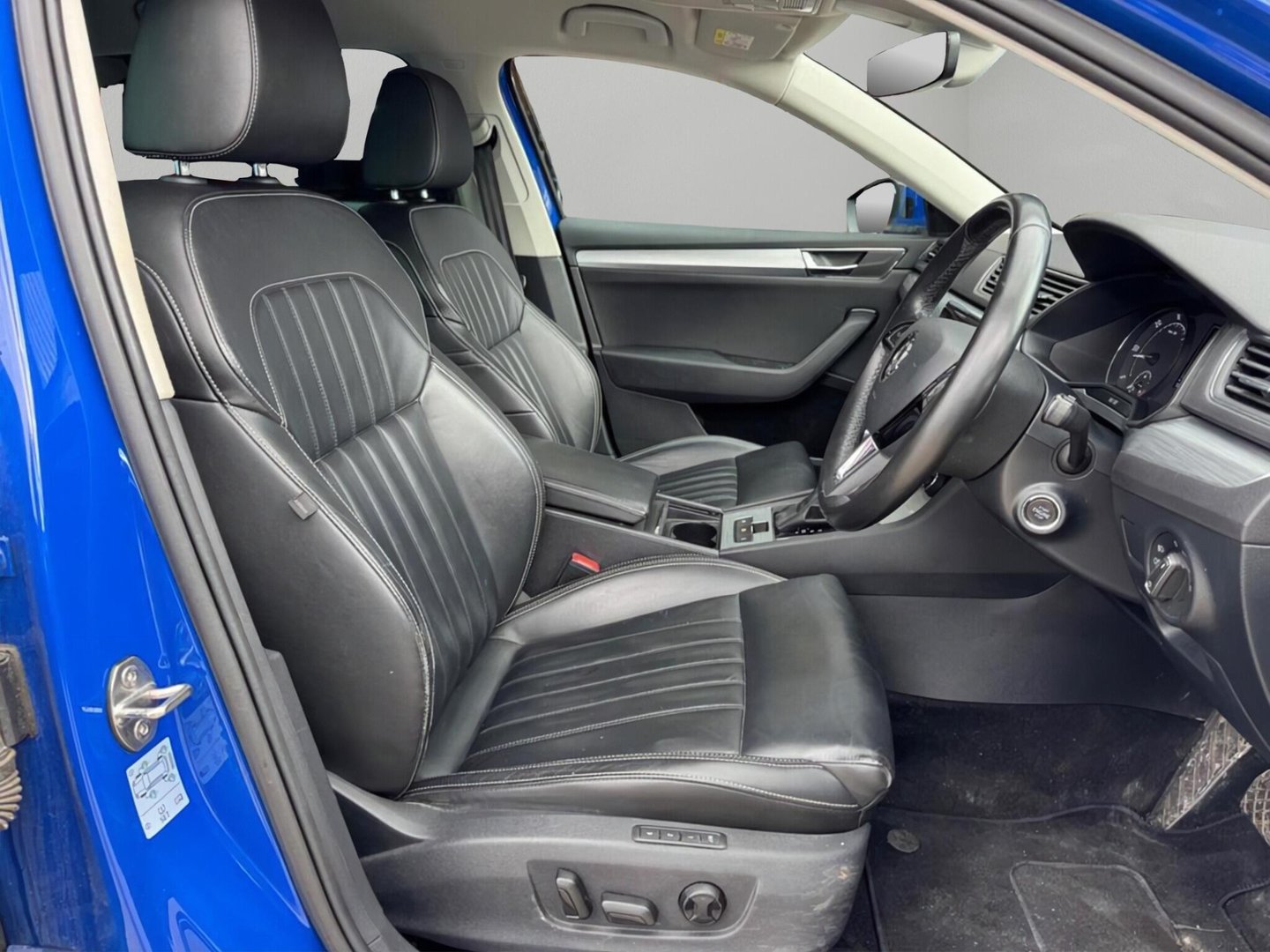 2019 Skoda Superb — image 6