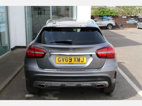 Mercedes-Benz GLA Class GLA 180 AMG LINE EDITION 4