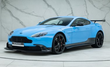 Aston Martin Vantage GT8 1