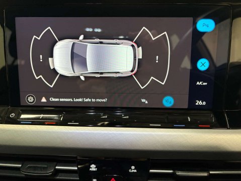 Volkswagen Golf 1.5 Golf Life TSi 5dr 24