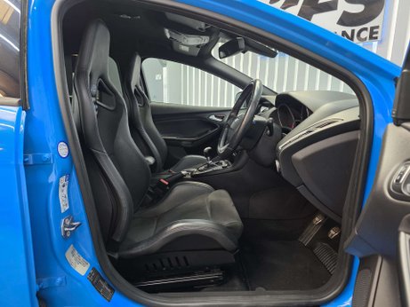 Ford Focus 2.3T EcoBoost RS Hatchback 5dr Petrol Manual AWD Euro 6 (s/s) (350 ps) 33