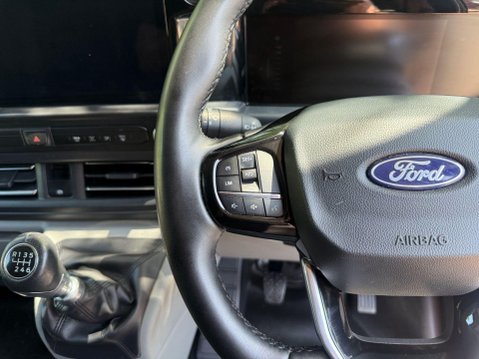 Ford Transit Custom 300 LIMITED L2H1 P/V ECOBLUE 19