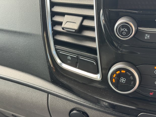 Ford Transit Custom AUTO SWB L1H1 Low Roof Sport 320 Air Con Alloys Sensors Cam EURO 6 35