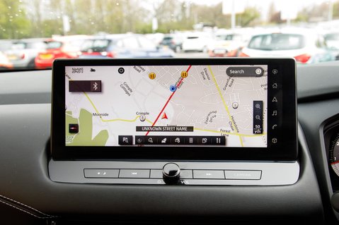 Nissan Qashqai DIG-T N-CONNECTA MHEV 26