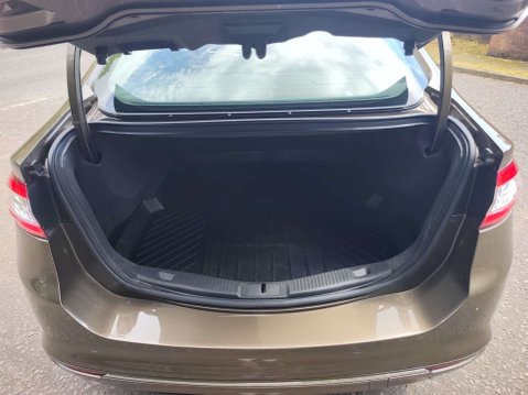 Ford Mondeo 2.0 Mondeo Vignale TDCi Auto 4dr 23