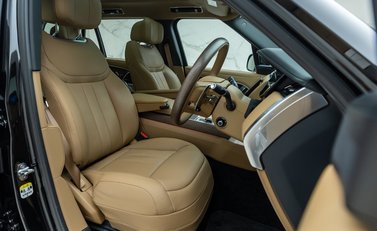 Land Rover Range Rover D350 AUTOBIOGRAPHY LWB 14