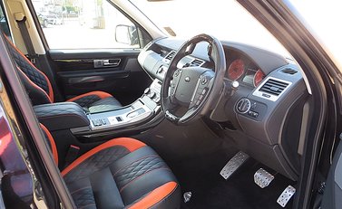 Land Rover Range Rover Sport 3.0 SDV6 HSE Kahn Vesuvius Edition 9