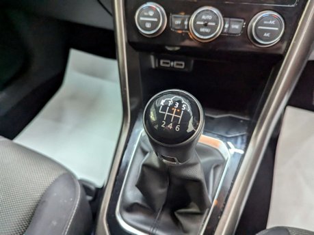 Volkswagen T-Roc 1.0 T-Roc SE TSi 5dr 82