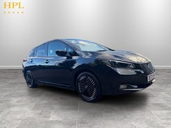 Nissan LEAF 39kWh Tekna Hatchback 5dr Electric Auto (150 ps)