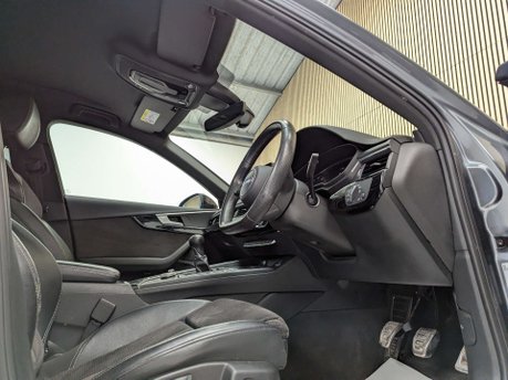 Audi A4 2.0 A4 Black Edition 35 TFSI 4dr 29