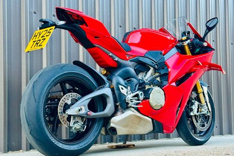 Ducati Panigale V4 1.1 Panigale V4 S 3