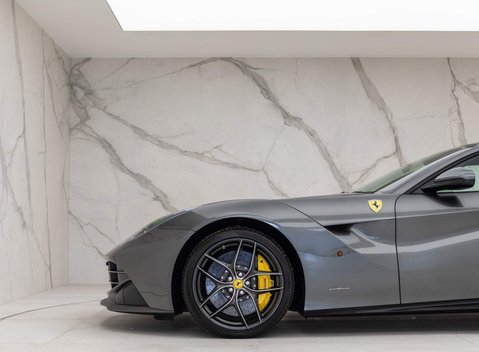 Ferrari F12 Berlinetta 25