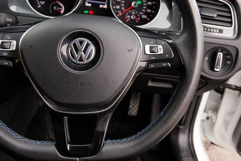 Volkswagen Golf E-GOLF 20