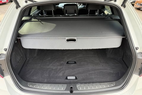 BMW 3 Series 320D XDRIVE M SPORT SHADOW EDITION TOURING -PAN ROOF -PRO MEDIA -APPLE CARP 57