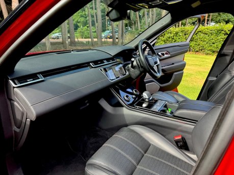 Land Rover Range Rover Velar R-DYNAMIC HSE 35