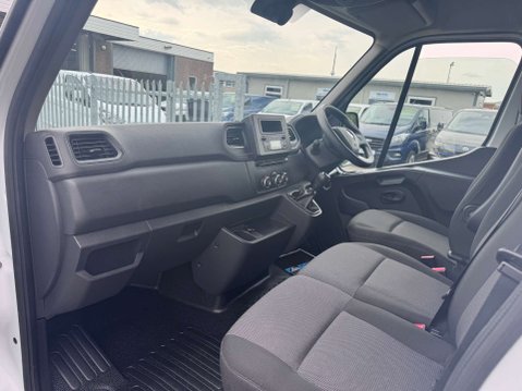 Renault Master 2.3 dCi 35 Business+ Panel Van 4dr Diesel Manual FWD LWB Medium Roof Euro 6 20