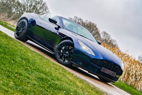 Aston Martin DB11 V8 VOLANTE 19