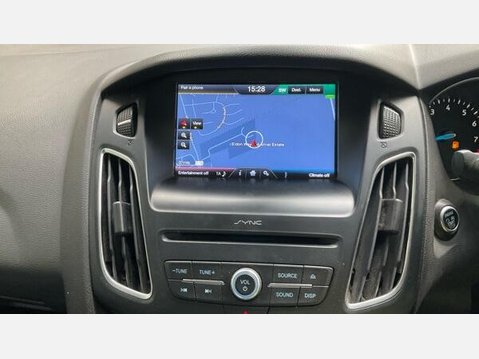 Ford Focus 1.0T EcoBoost Titanium Euro 6 (s/s) 5dr 7