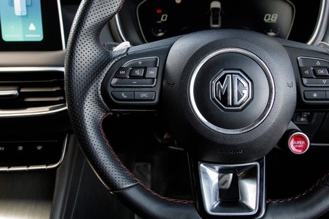 MG HS TROPHY DCT 18