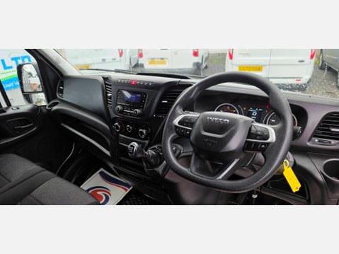 Iveco Daily 35s14 mwb 3520 2.3 135ps eu6 RWD 9