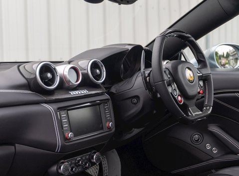 Ferrari California T 18