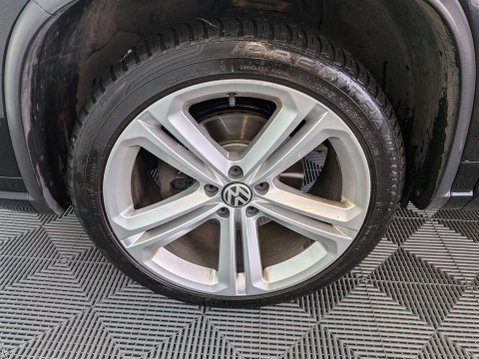 Volkswagen Tiguan 2.0 TDI BlueMotion Tech R-Line 4WD Euro 6 (s/s) 5dr 29