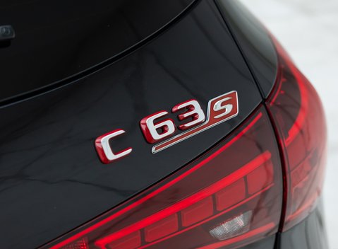 Mercedes-Benz C63 S AMG E Performance Estate Night Edition 37