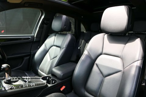 Porsche Macan 3.0 Macan S D Semi-Auto 4WD 5dr 4