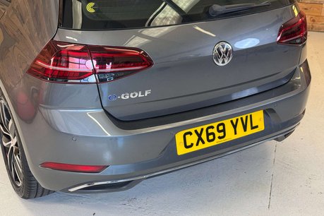Volkswagen Golf 35.8kWh e-Golf Hatchback 5dr Electric Auto (136 ps) 75