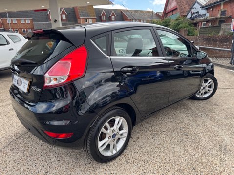 Ford Fiesta 1.0 ZETEC AUTOMATIC 2