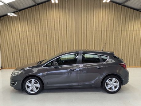Vauxhall Astra 2.0 Astra SRi CDTi Auto 5dr 14