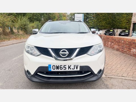 Nissan Qashqai 1.2 Qashqai N-Connecta DiG-T CVT 5dr 2