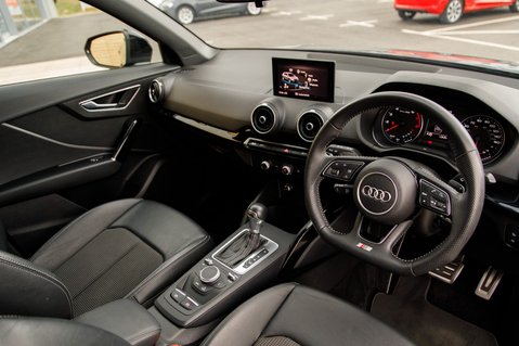Audi Q2 TFSI S LINE BLACK EDITION 4